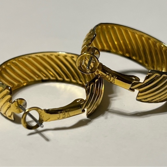JBK Gold Color Hoop Earrings - Picture 5 of 5
